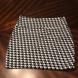 Checkered skirt never worn